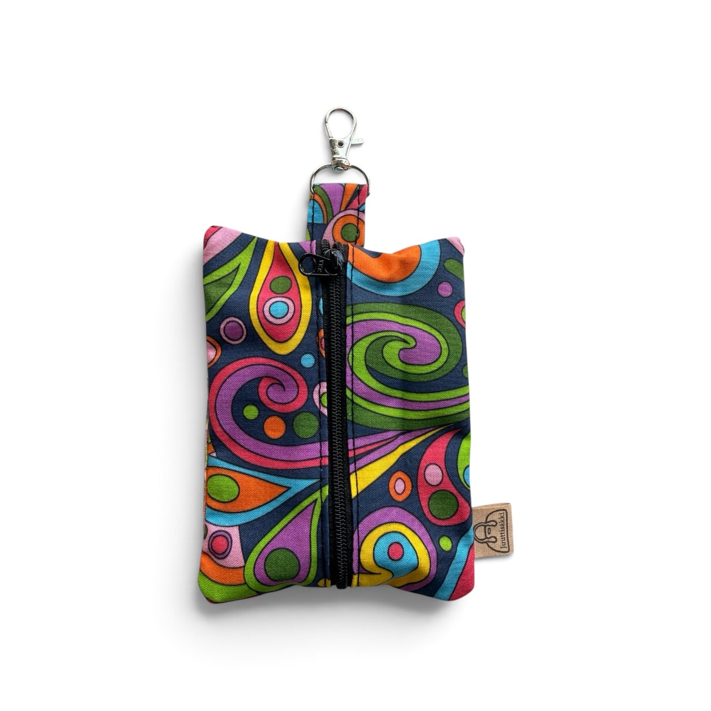 Small coin purse with a clasp