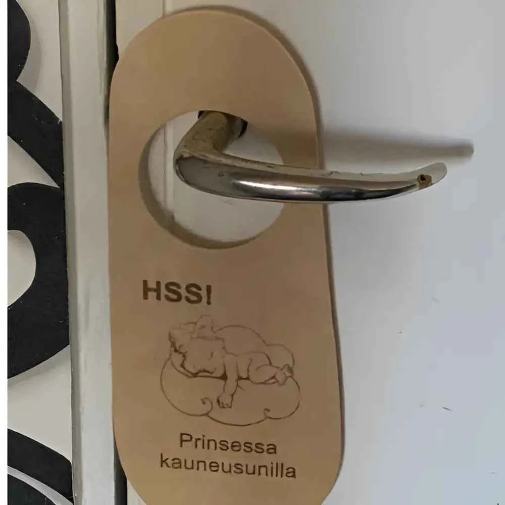 Älä Häiritse - kyltti - Lahja ja Sisustus Juuttisäkki