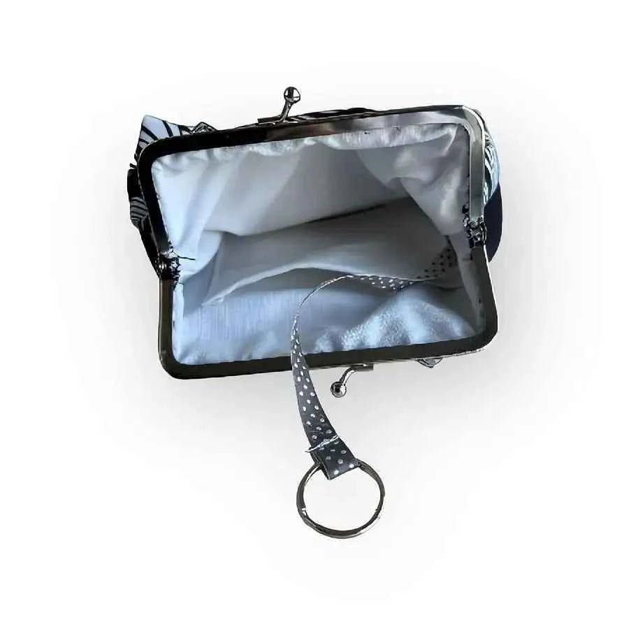 Meikkikukkaro Punainen - Lahja ja Sisustus Juuttisäkki