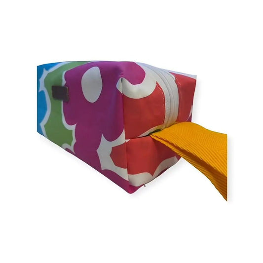 Meikkilaukku Kukkaset - Lahja ja Sisustus Juuttisäkki