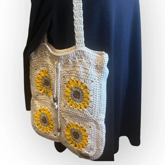 Virkattu Kesäkassi Aurinko - Lahja ja Sisustus Juuttisäkki