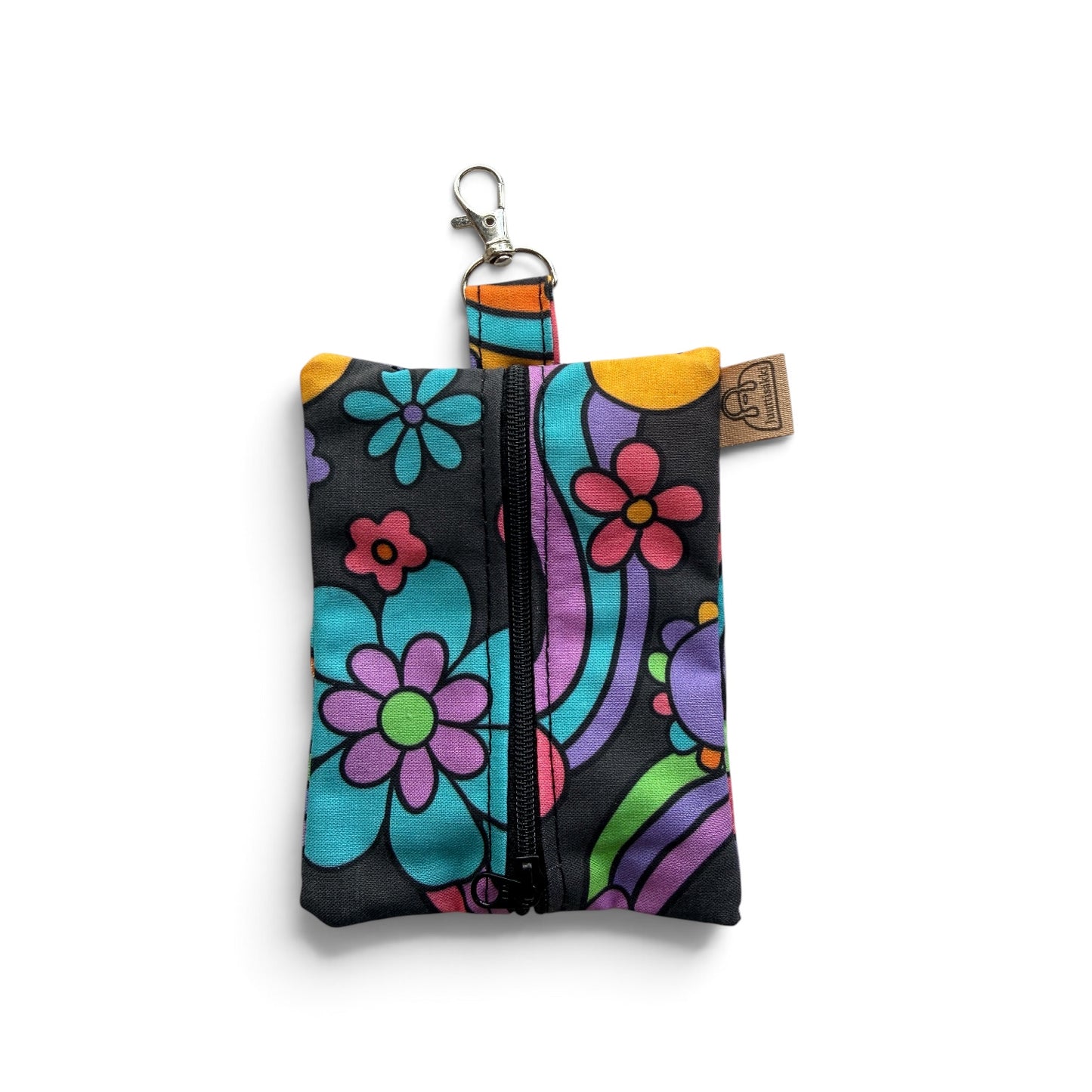 Small coin purse with a clasp