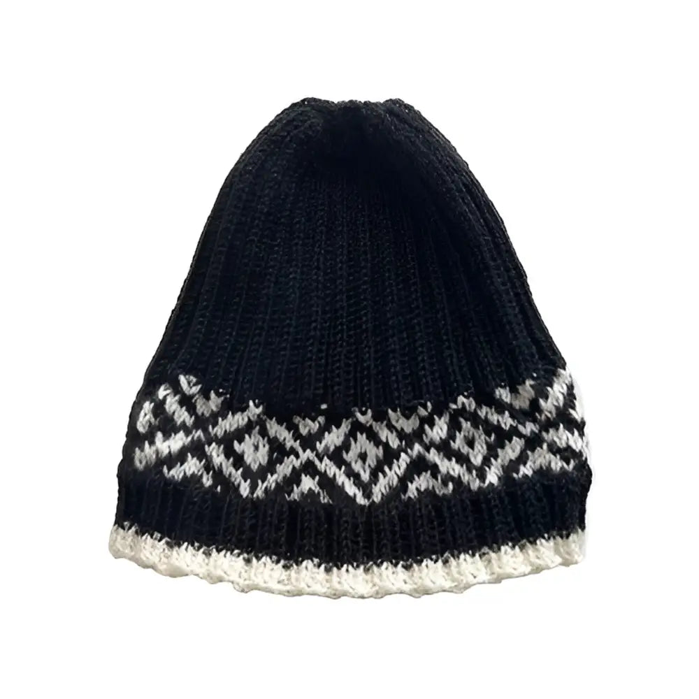 Pipo Mustavalkoinen Beanies