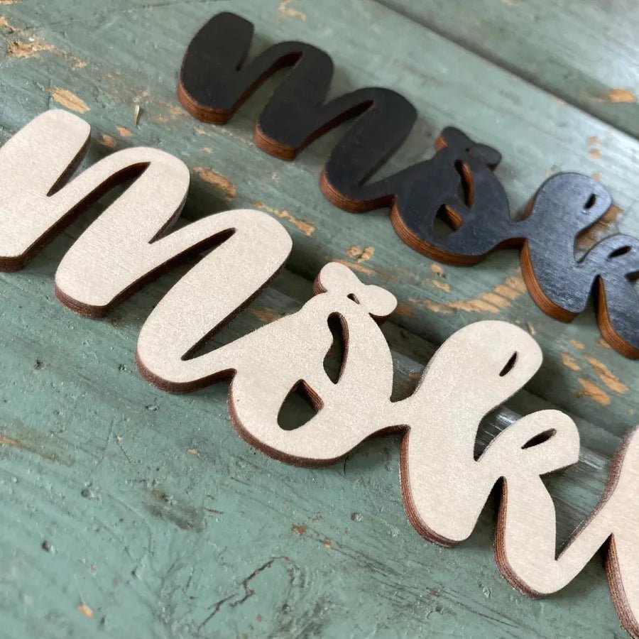 Puinen mökki - kyltti - Lahja ja Sisustus Juuttisäkki