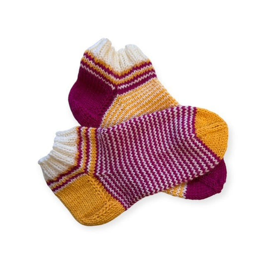 Villasukat Alma - käsin kudotut sukat naisille - Lahja ja Sisustus Juuttisäkki